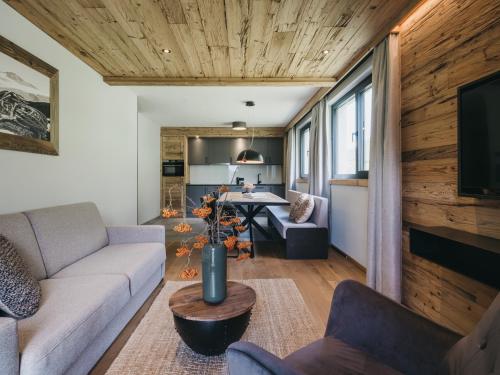 VAYA Residence Galtür Paznaunにあるキッチンまたは簡易キッチン