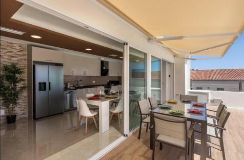Villa moderna en Costa Adeje con Piscina privada y Cerca del Siam Park