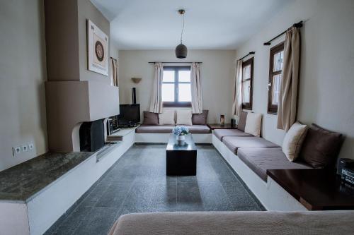 Posezení v ubytování 12 Months Resort & Spa