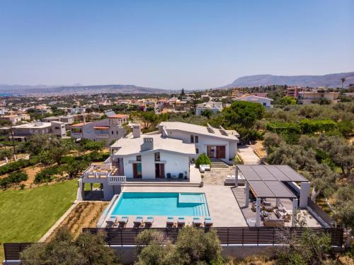 Azatis Luxury Villa