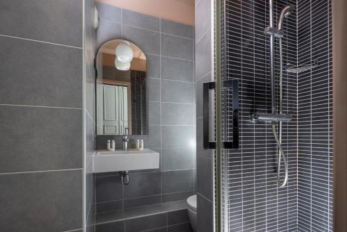 Ένα μπάνιο στο Hôtel Fior d'Aliza