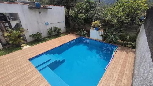 Casa com piscina proximo a Maranduba