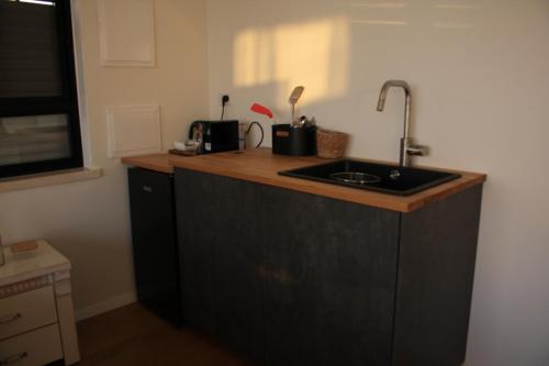 Dapur atau dapur kecil di נס הבריאה