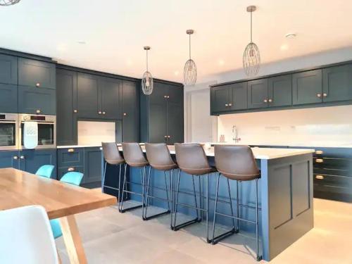 Fotografie z fotogalerie ubytování Exquisite Galway City Luxury home – Sleeps 10 v destinaci Galway