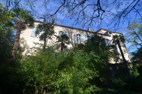 Το κτήριο όπου στεγάζεται  το bed & breakfast