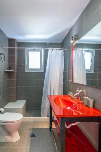 Luxury Apartment with Fireplace Near Heraklion Center