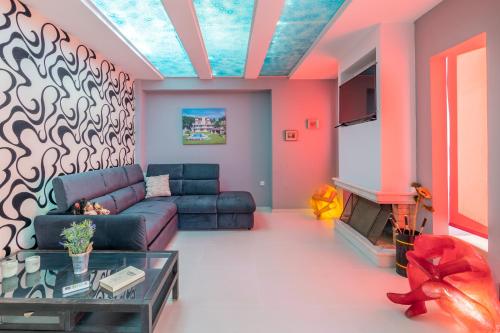 Luxury Apartment with Fireplace Near Heraklion Center