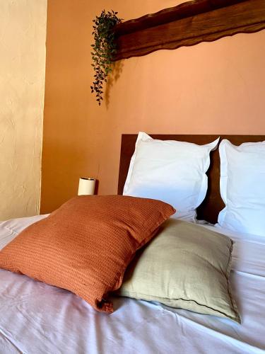 Postel nebo postele na pokoji v ubytování Villa Hyper Centre Le Blanc Type Hotel Entrée Autonome