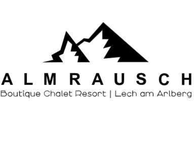 un logo pour un complexe de citcheck paysagiste i leech an antilope dans l'établissement Boutique Chalet Almrausch, à Lech am Arlberg