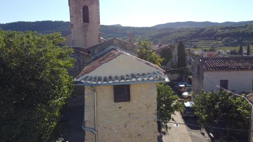 Gallery image of L'angélus, gîte de charme au coeur du vieux village de Sablet in Sablet