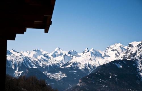 a view of a snow covered mountain range at Balcons du Soleil Y3 310 - QUIET appartement 6 pers in Veysonnaz