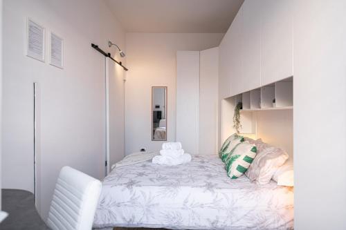 Krevet ili kreveti u jedinici u objektu Suite Centrale con Terrazza Privata - Relax e Prossimità All'Aeroporto