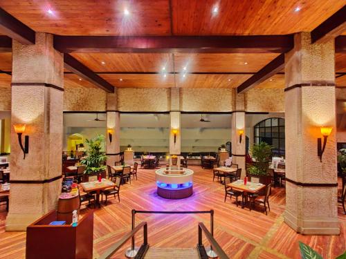 Posezení v ubytování Fariyas Resort Lonavala