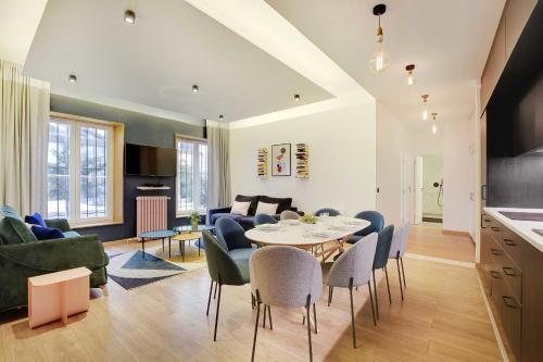 Spacious apartment - 2B-10P - AC - Marais