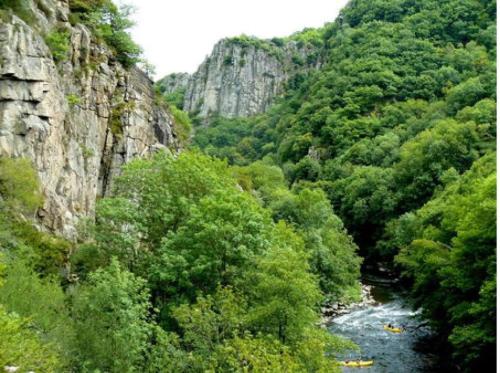 Φυσικό τοπίο κοντά σε αυτή η παραθεριστική κατοικία