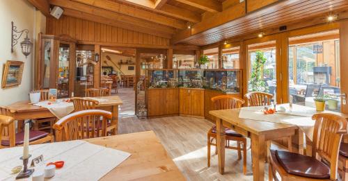 Restaurace v ubytování Hotel Am Eifelsteig