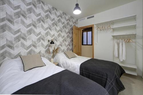 - Apartamento con terraza - QH San Juan de Dios