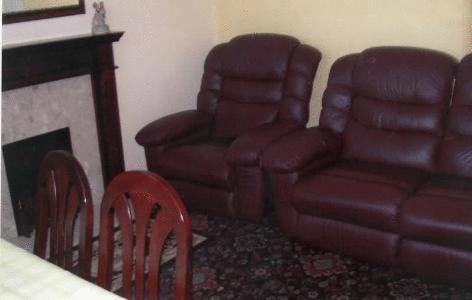 A seating area at Spa Holiday Apartments