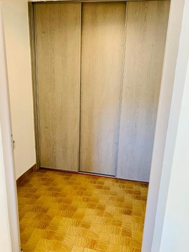 Gambar di galeri bagi Appartement lumineux dans une impasse, calme di Mende