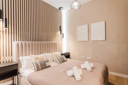 Contemporary Minimalist Apartment by REMS