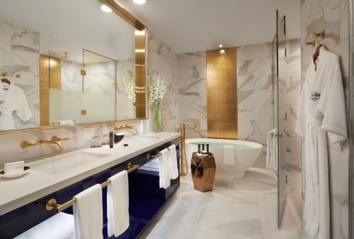 Hard Rock Hotel New York Image