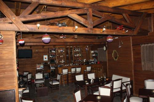 Ο χώρος του lounge ή του μπαρ στο Veternik 1959