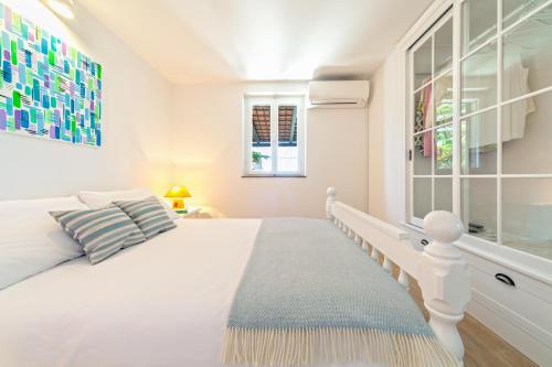 Giường trong phòng chung tại Villa Skalinada, 8 persons, Private Pool, Baška Voda