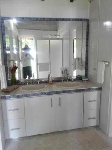 Phòng tắm tại Finca Hotel El Piñal en Armenia Quindio