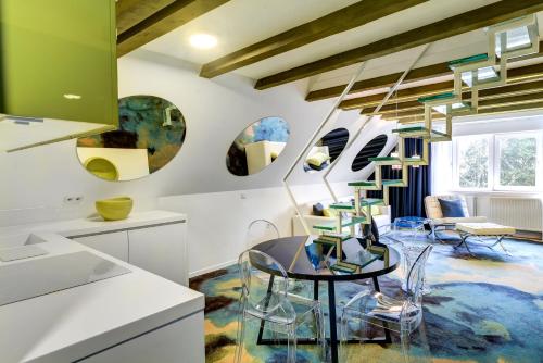 Posezení v ubytování Metropolitan London, Marrakesh & Tokyo