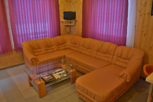 Ruang duduk di Atpūtas vieta Upes Sausītes