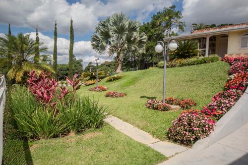 Kebun di luar Pousada Vegas