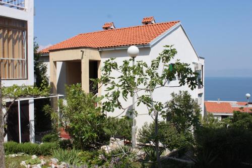 Apartments with parking space Ravni, Labin - 7661