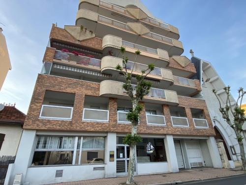 Appartement T2 avec terrasse, WiFi et parking au centre-ville d'Arcachon