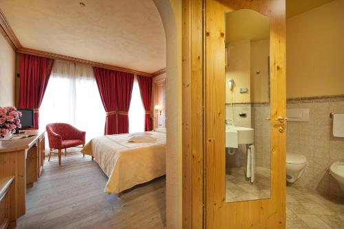 Koupelna v ubytování Hotel Valtellina