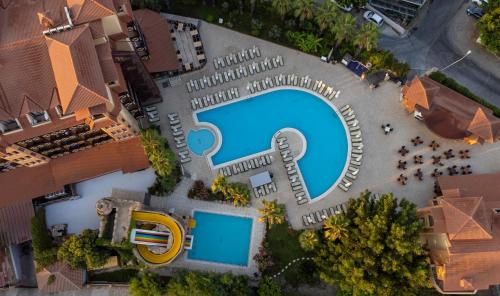 Piscina di Villa Side Hotel o nelle vicinanze