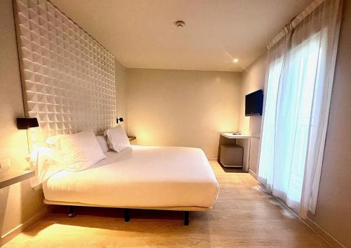 Urban Sea Hotel Atocha 113 Image