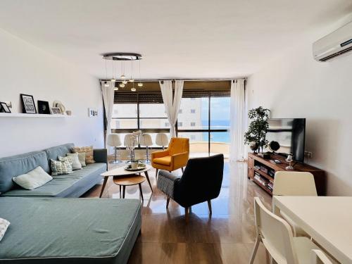 Elegant Apt with Balcony & Sea View by FeelHome