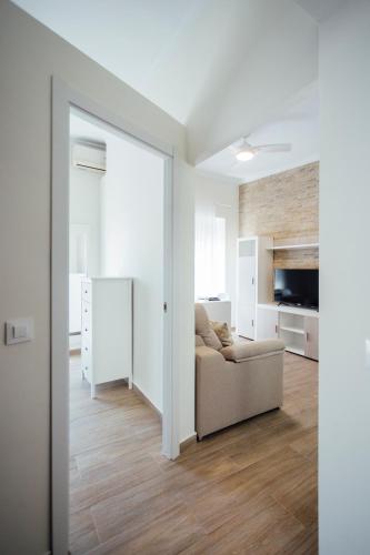 One&Lux San Luis Feel at Home in a Renovated Apartment