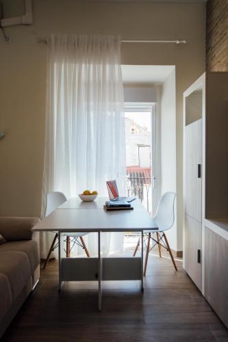 One&Lux San Luis Feel at Home in a Renovated Apartment