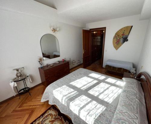 Postel nebo postele na pokoji v ubytování Finca Los Llanos de Ávila.