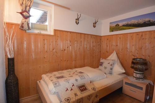 Cama o camas de una habitación en Ferienwohnung Linderspitzblick