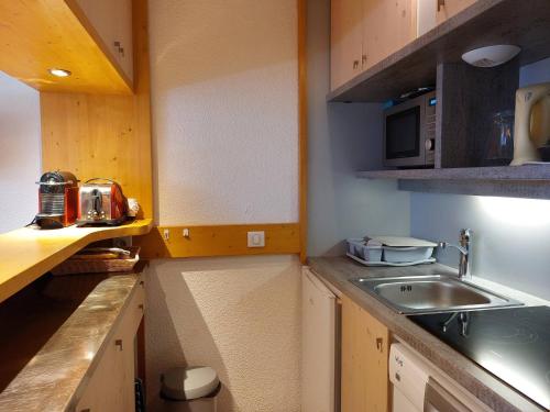 Appartement 2 pièces 6 pers, animaux admis, balcon sud-ouest, proche pistes - FR-1-411-207