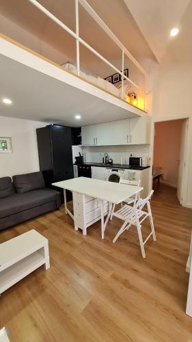 KirasHouse