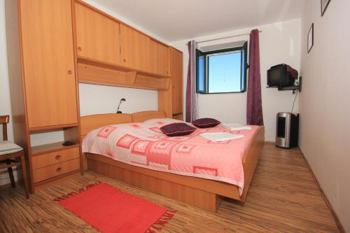Seaside holiday house Sibenik - 6635