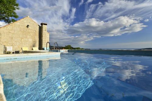 Πισίνα στο ή κοντά στο Family friendly house with a swimming pool Mihanici, Dubrovnik - 9029