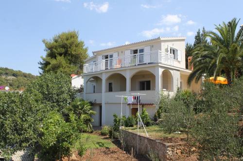 Fotografia z galérie ubytovania Seaside holiday house Mavarstica, Ciovo - 9206 v Trogiri