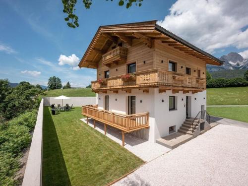 New holiday home with a large garden near Ellmau in Tyrol