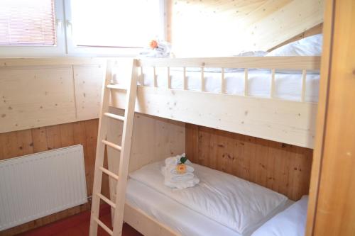 Ein Bett oder Betten in einem Zimmer der Unterkunft Apartment Renate