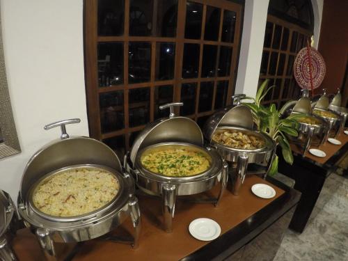 Jídlo v hostelu nebo okolí