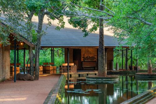 Κήπος έξω από το Taru Villas Maia - Habarana
